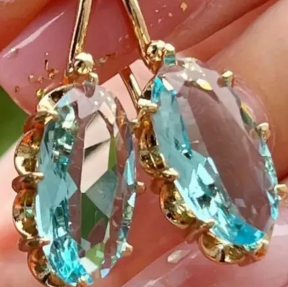 Gorgeous 14k Gold Plated water stone earrings. NWT Fast Ship. Top Seller. - Picture 4 of 5